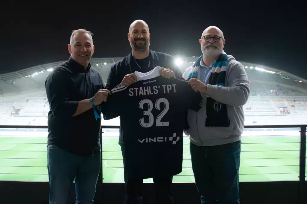 巴黎足球俱乐部很高兴宣布与 Stahls TPT 续签合作关系,后者将成为俱乐部官方供应商直到 2027 年。–巴黎足球俱乐部 巴黎足球俱乐部很高兴宣布与 Stahls TPT 续签合作关系,后者将成为俱乐部官方供应商直到 2027 年。–巴黎足球俱乐部