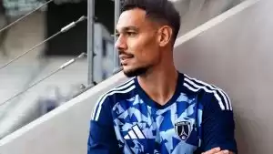 全新的 25-26 赛季赛前球衣现已上市