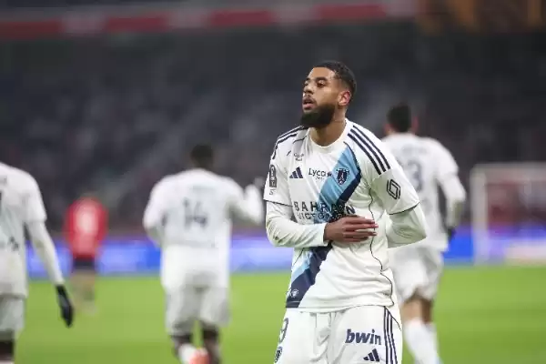 这是一场激烈的战斗,巴黎人英勇但关键时刻遭受重创。–巴黎足球俱乐部 这是一场激烈的战斗,巴黎人英勇但关键时刻遭受重创。–巴黎足球俱乐部