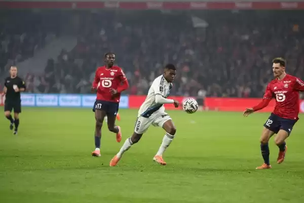 这是一场激烈的战斗,巴黎人英勇但关键时刻遭受重创。–巴黎足球俱乐部 这是一场激烈的战斗,巴黎人英勇但关键时刻遭受重创。–巴黎足球俱乐部